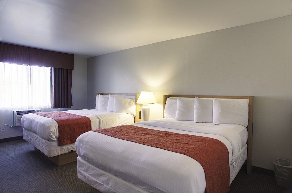 2 Queen Beds Standard Room - Aladdin Inn & Suites